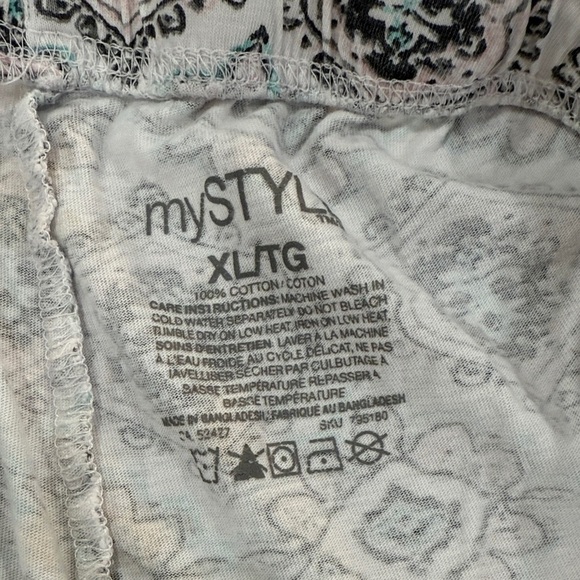 Patterned Jogger Pants - Picture 2 of 4